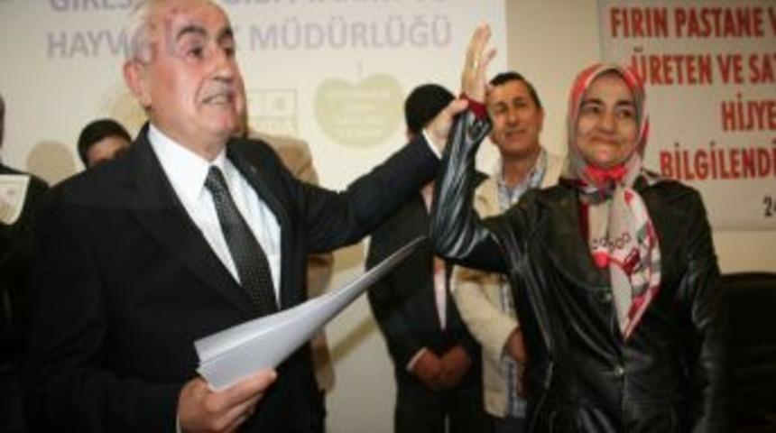 Giresun Valisi Şahin, lokantalarda tuzluğu yasakladı