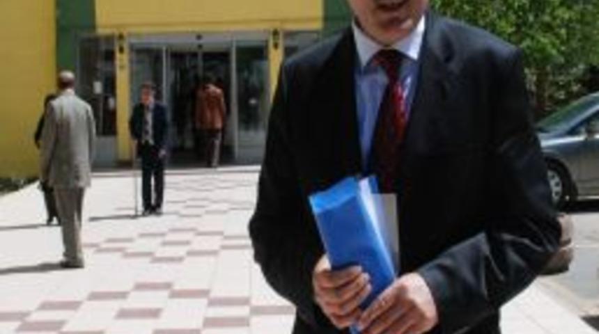 &Ccedil;alıştırılmadığını İleri S&uuml;ren Başkan Yardımcısı Su&ccedil; Duyurusunda Bulundu