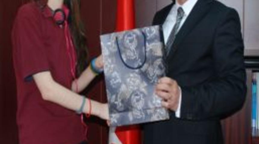 YGS birincilerine tablet bilgisayar