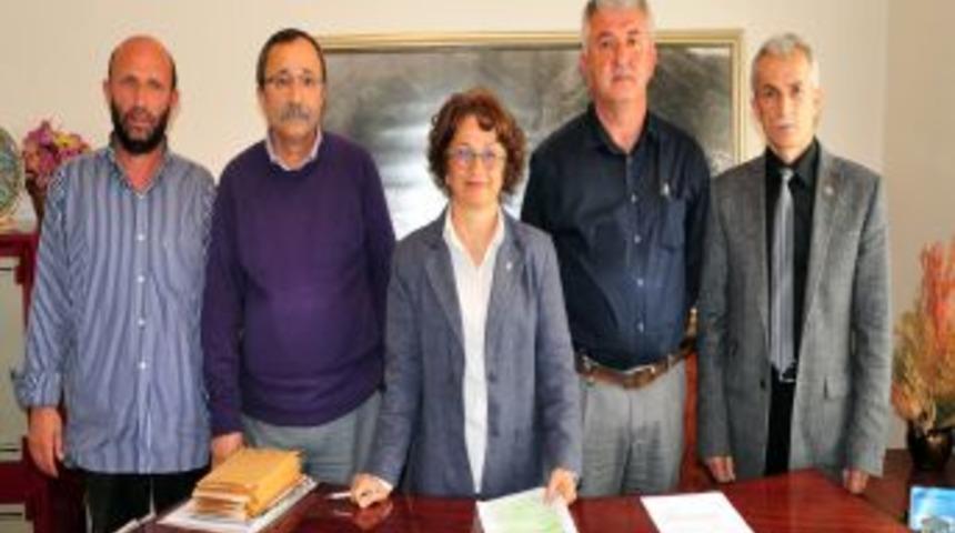 Fethiye'nin CHP&rsquo;li meclis &uuml;yeleri partilerinden istifa etti