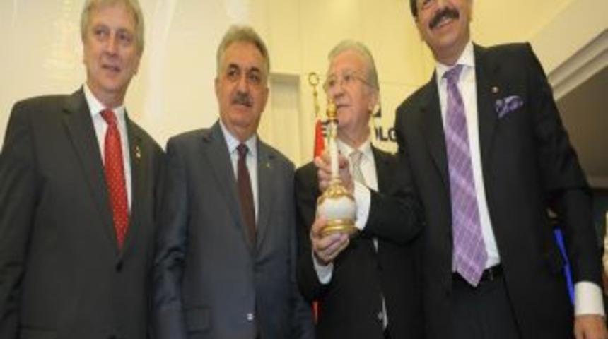 'Ticaret Kanunu&rsquo;nun y&uuml;r&uuml;rl&uuml;l&uuml;k tarihi değişmez'