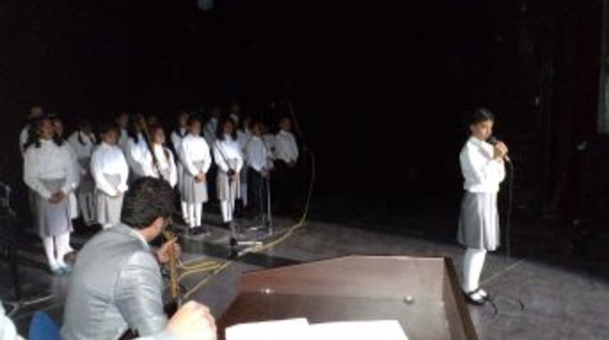 &Ouml;ğrencilerden 23 Nisan Konseri