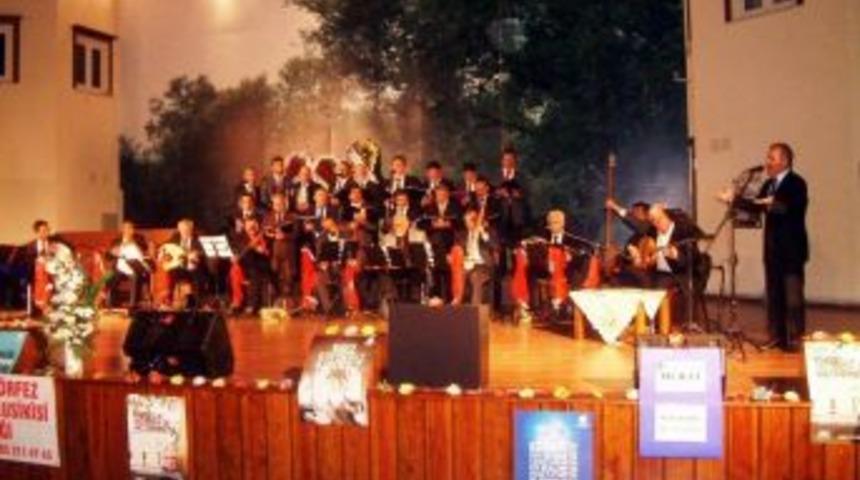 Edremit'te Kurulan İmamlar Korosu, Kutlu Doğum Konseri Verdi