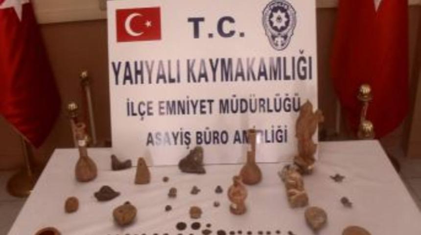 M&uuml;ze Gibi Eve Baskın