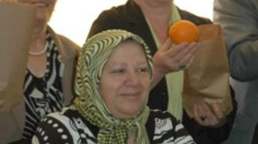 &Ccedil;evreci Kadınlar Naylon Poşete Savaş A&ccedil;tı