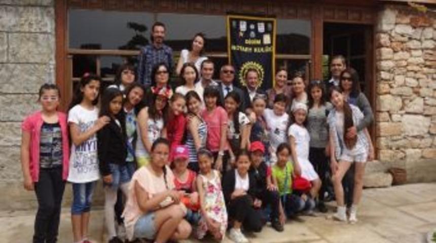 Didimli Rotaryenler Kazak Heyetini Ağırladı