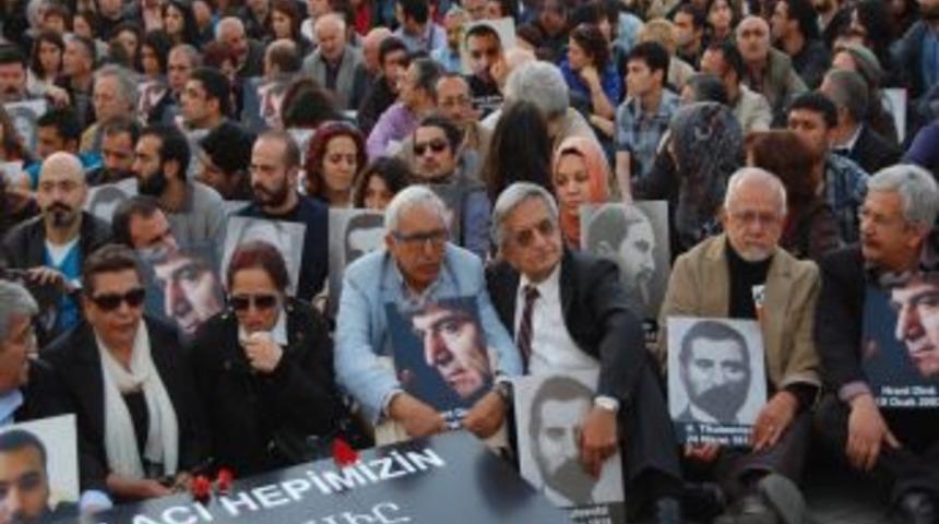 1915 olaylarında &ouml;lenler i&ccedil;in Taksim&rsquo;de anma t&ouml;reni d&uuml;zenlendi