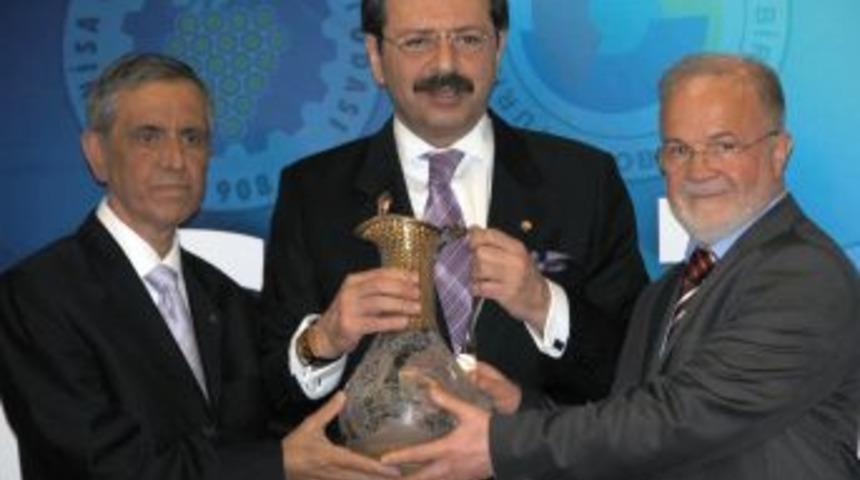 Hisarcıklıoğlu'na Yılın Girişimcisi &ouml;d&uuml;l&uuml; verildi