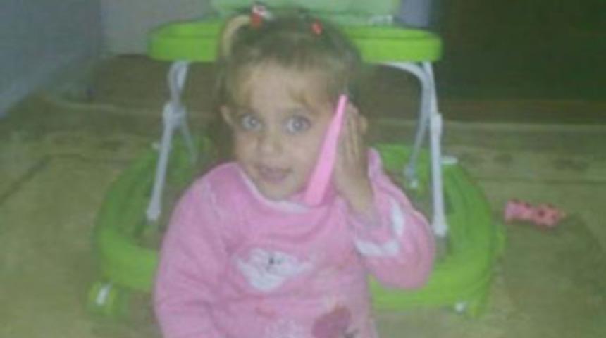 Kamyonet, 4 yaşındaki Sedef'i ezdi!