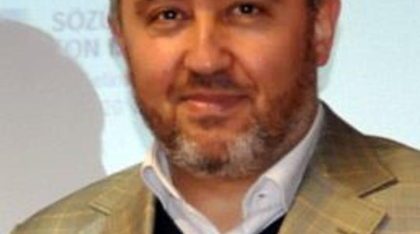 Prof. Dr. Apak: Peygamber, ağlayarak değil, anlayarak anılmalı