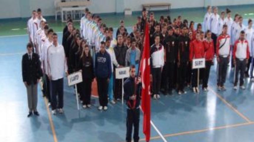 Basketbol Grup M&uuml;sabakaları Elemeleri Tatvan'da Başladı