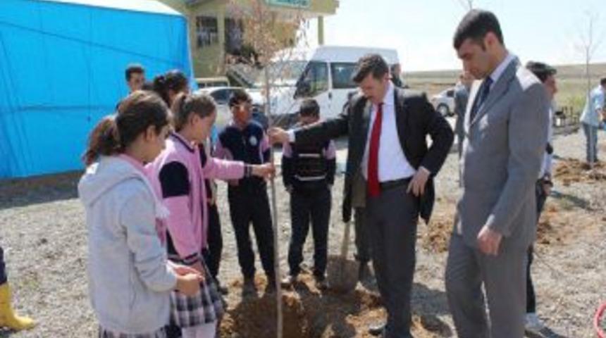 Ağrı'da &lsquo;okullar hayat buluyor'