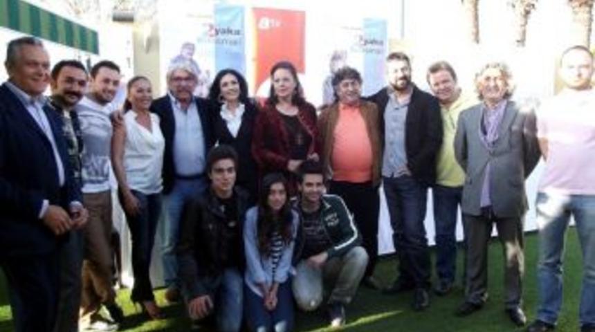 İki Yaka Bir İsmail Dizisi Oyuncuları Medya İle Buluştu