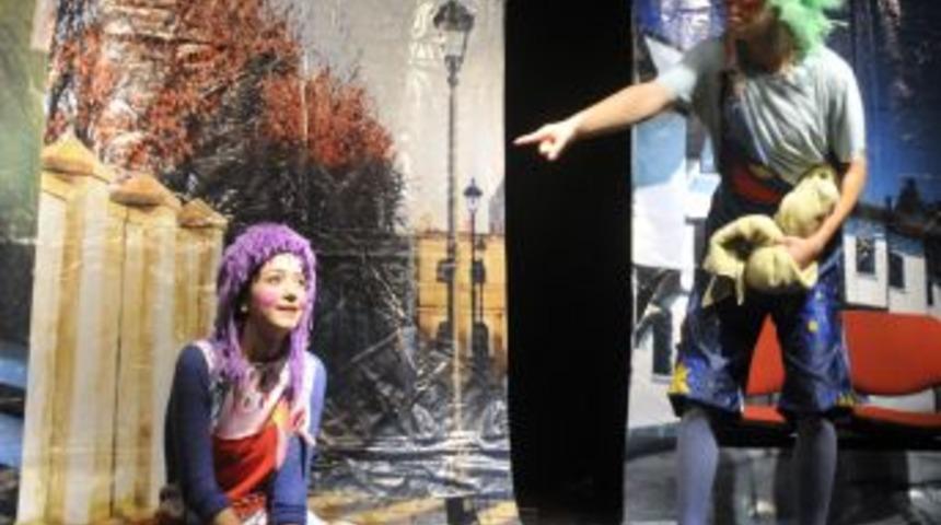 &Ccedil;ocuk Tiyatroları Festivali S&uuml;r&uuml;yor