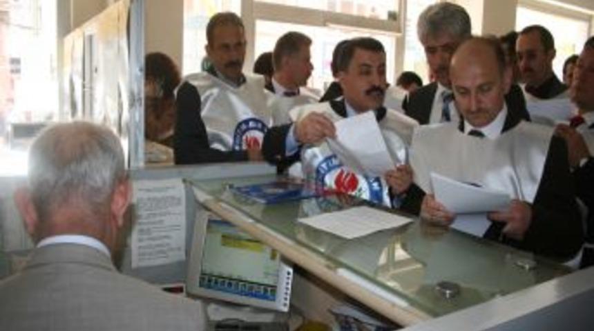 Giresun'da sendika &uuml;yelerinden fakslı eylem