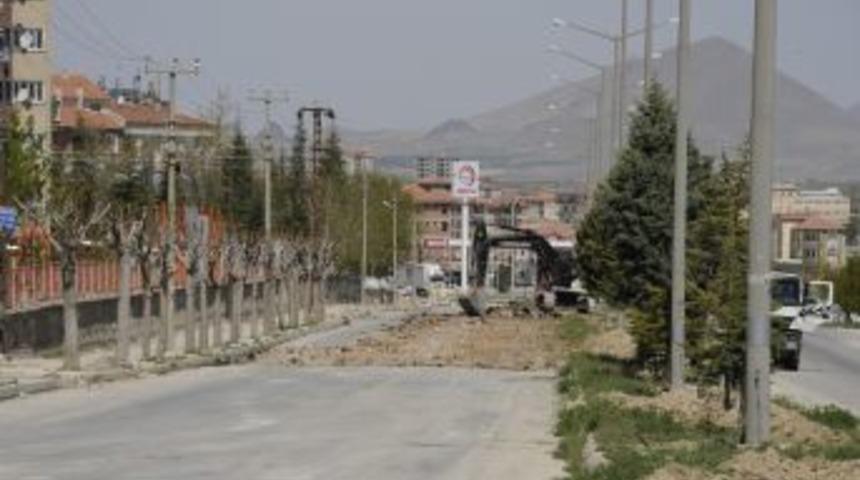 Karaman'da Ereğli Yolu K&ouml;pr&uuml;l&uuml; Kavşak &Ccedil;alışması Başladı