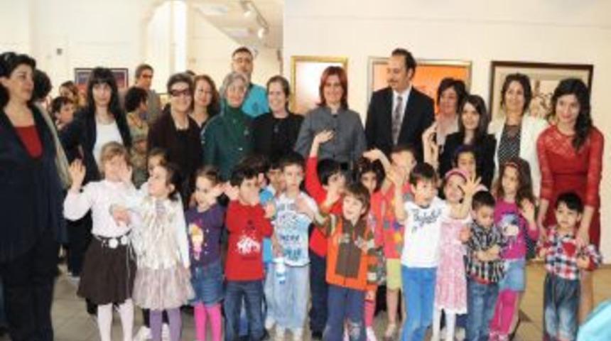 "atat&uuml;rk Ve &Ccedil;ocuk" Konulu Karma Resim Sergisi A&ccedil;ıldı