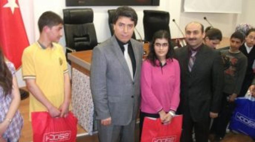 Hz. Muhammed konulu yarışmanın &ouml;d&uuml;lleri verildi