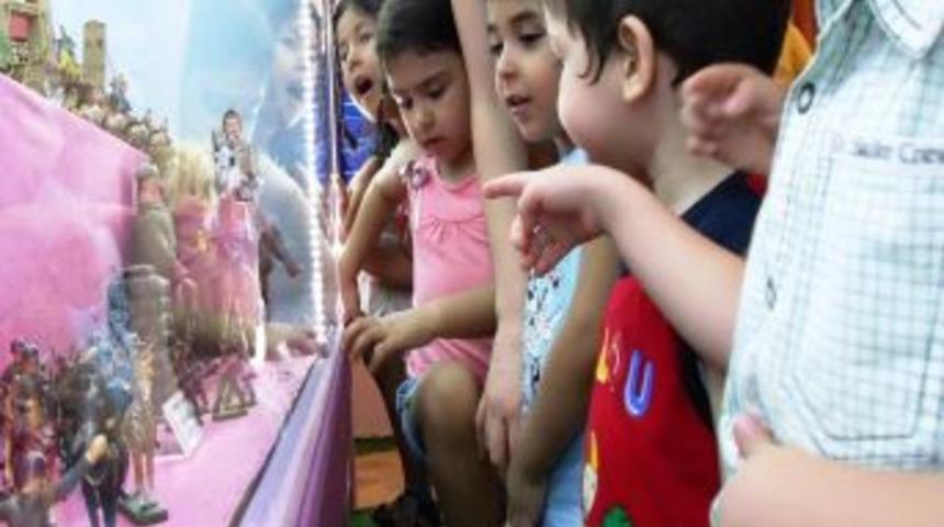 Oyuncak m&uuml;zesi 23 Nisan'da ziyaret&ccedil;i akınına uğradı