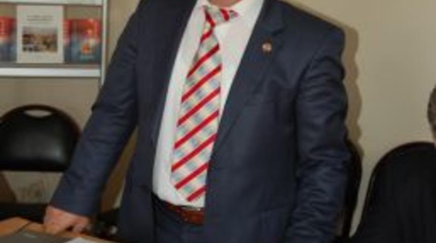 Sakarya Gazeteciler Cemiyeti'nde, Sezai Matur g&uuml;ven tazeledi