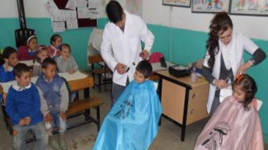 Kuaf&ouml;rl&uuml;k &Ouml;ğrencilerinden Hastalara Moral Tıraşı