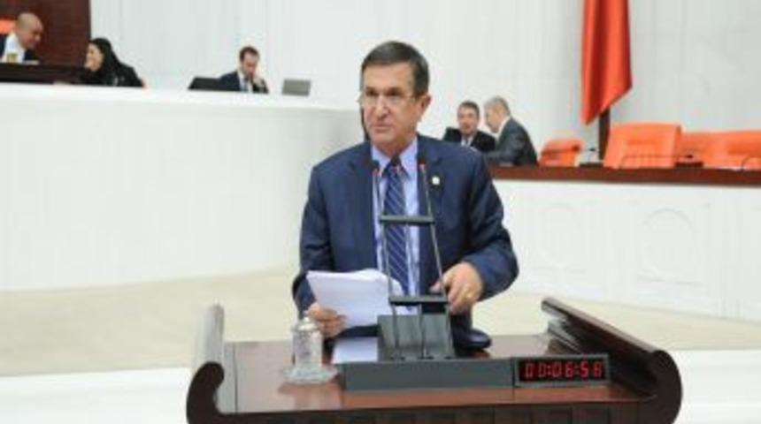 Demir&ouml;z, Bursa'da İpek B&ouml;cek&ccedil;iliği Enstit&uuml;s&uuml;'n&uuml;n Yeniden A&ccedil;ılmasını İstedi