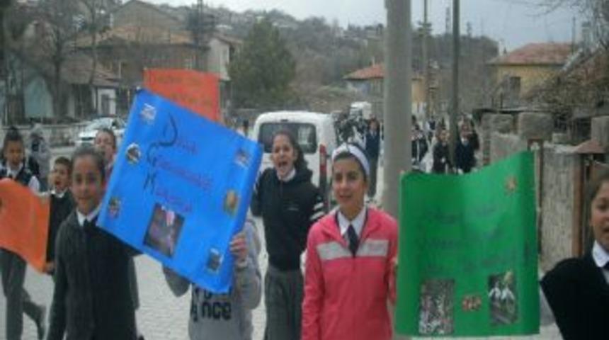 &Ccedil;evre sevgisini temizlik yaparak &ouml;ğrendiler