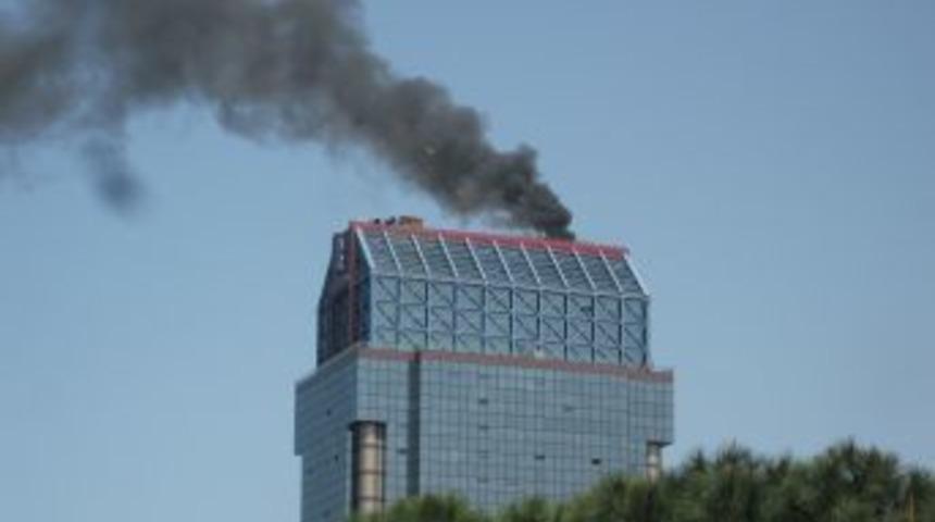 S&uuml;zer Plaza Kurumsal İletişim Uzmanı:Panik yaşanmadı, ufak bir yangın