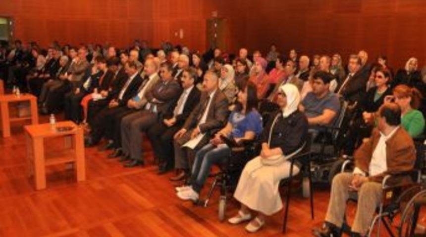 Kamu Y&ouml;neticilerine Engelli Hakları Anlatıldı