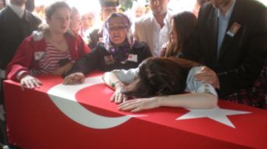 Şehit annesi: Oğlum seninle gurur duyuyorum