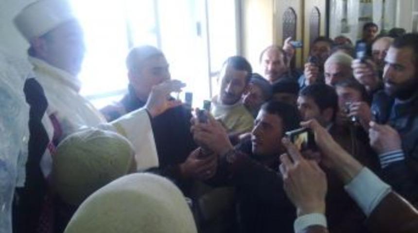 Hınıslılar, Sakal-ı Şerif'le buluştu