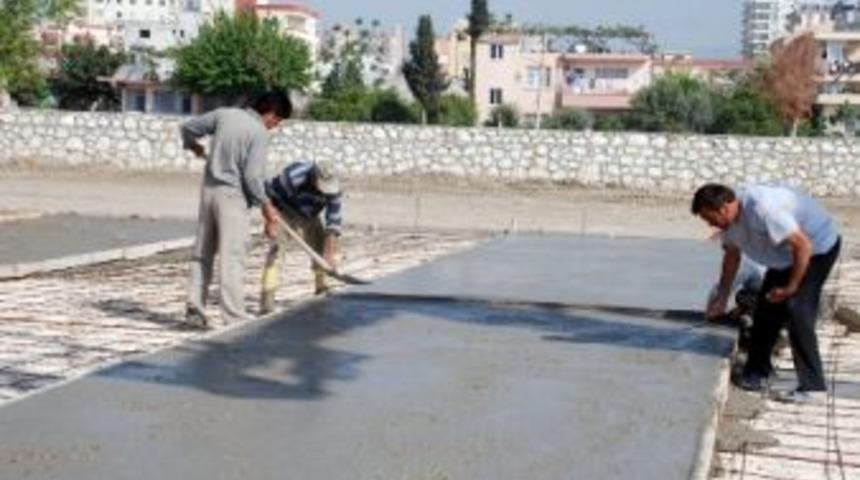 Erdemli&rsquo;ye yeni tenis sahaları yapılıyor