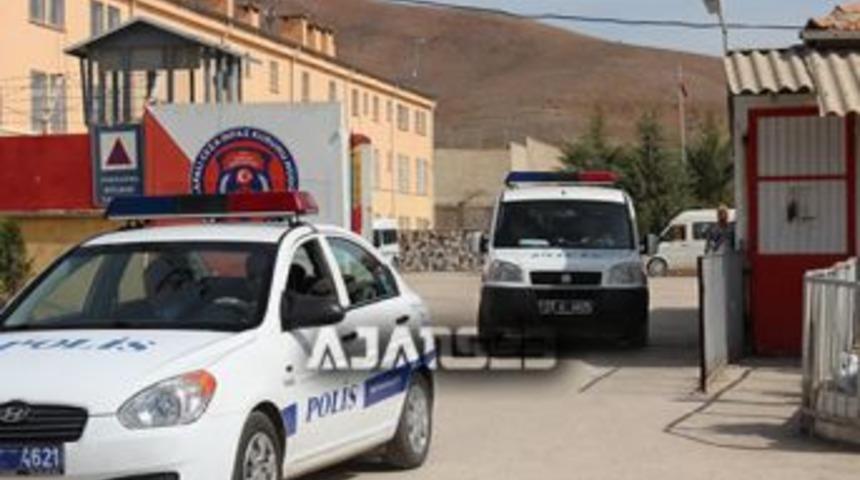 Elazığ Cezaevi'nde yangın!