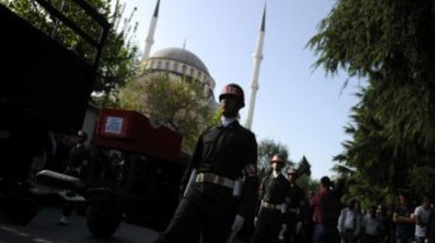 Şehit Sinan Şen, son yolculuğuna dualarla uğurlandı