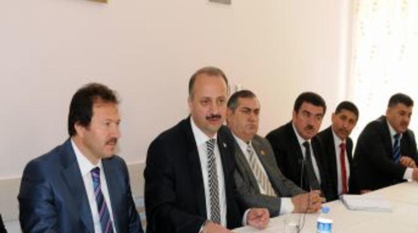 Mamak Belediye Başkanı Akg&uuml;l'den taksicilere ziyaret