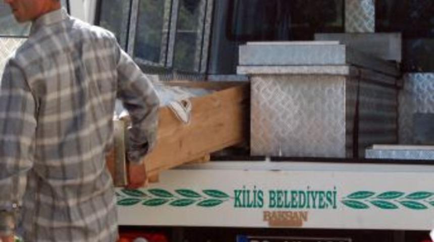 Kaybolan anne, gelin ve oğlunun cesetleri toprağa verildi