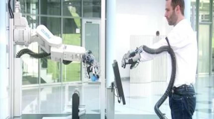 İnsan g&uuml;c&uuml;n&uuml; iki kat artıran robotik eldiven geliştirildi