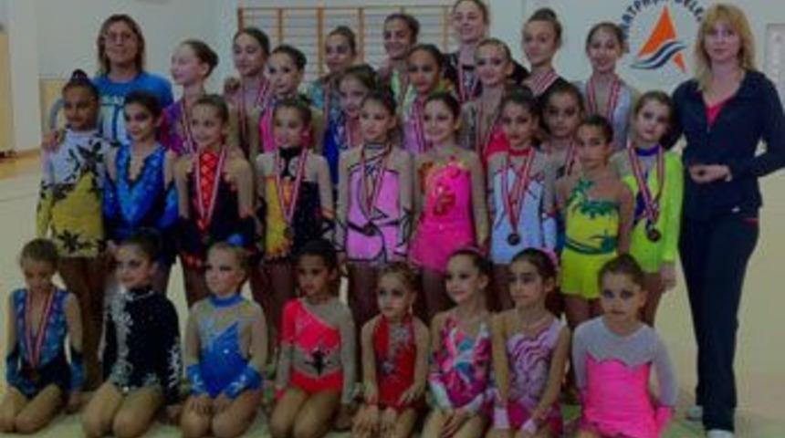 Bah&ccedil;eşehir&rsquo;li sporcular madalya avında