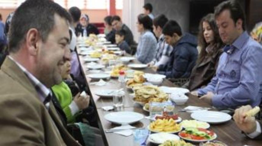 &Ouml;ğretim &Uuml;yeleri, Kahvaltıda Biraraya Geldi