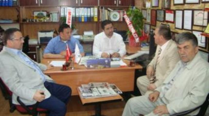 &Ouml;nder Gazetesini 21. yıld&ouml;n&uuml;m&uuml;n&uuml; kutlama