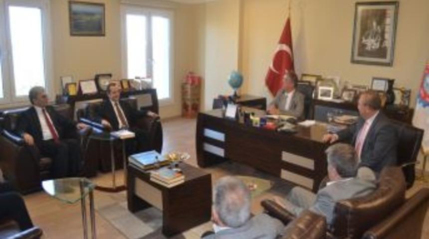 Rekt&ouml;rden &Uuml;TSO'ya nezaket ziyareti