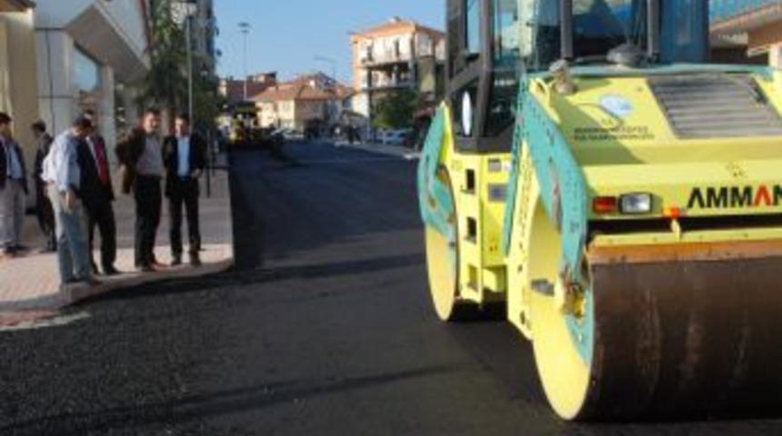 Merzifon Belediyesi Sıcak Asfalt Sezonunu Başlattı