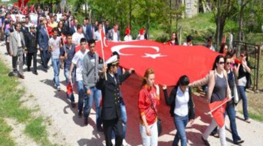 Kumkale Şehitleri Mezarları Başında Anıldı