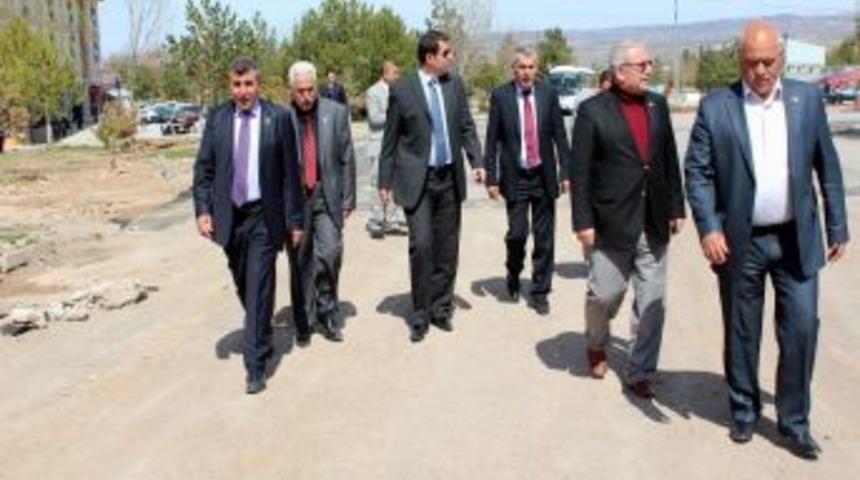 İl &Ouml;zel İdaresi Genel Sekreteri Salih Ayhan, Sıcak &Ccedil;ermik'te İncelemelerde Bulundu