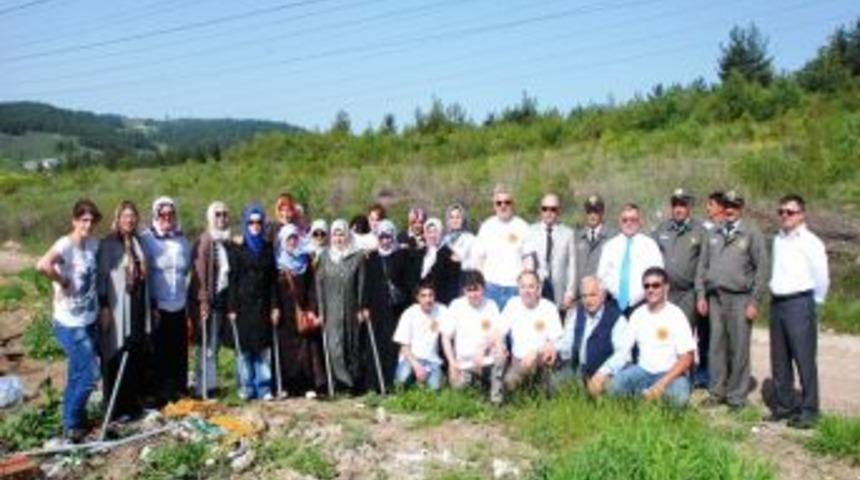 Muhta&ccedil;lar İ&ccedil;in Fidan Diktiler