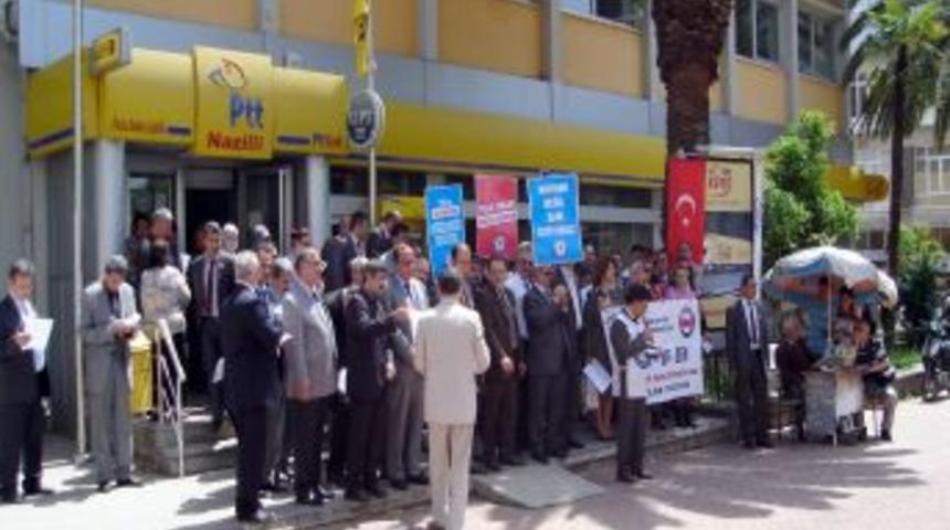 Nazilli'de Eğitimcilerden Ek &Ouml;deme Eylemi