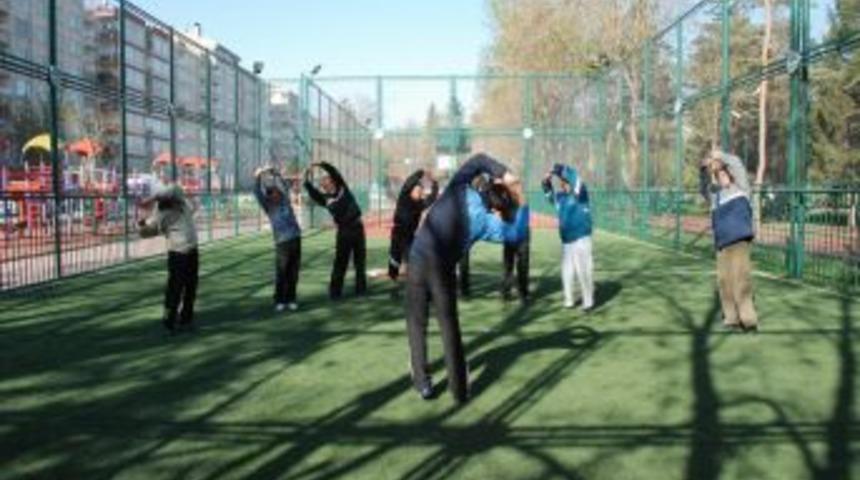 Kayserililer Sağlıklı Yaşam İ&ccedil;in Spora Başladılar