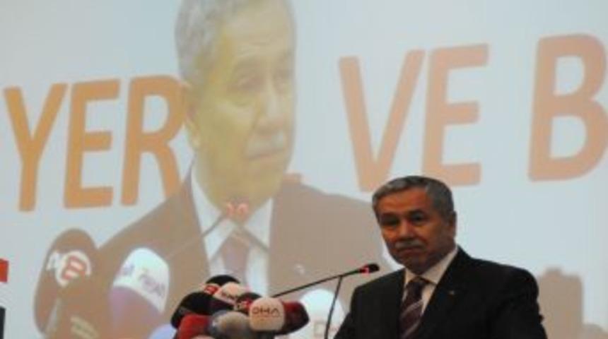 Arın&ccedil;: Darbelere destek veren gazetecilerin b&uuml;y&uuml;k kısmı, medyada hala y&ouml;netici