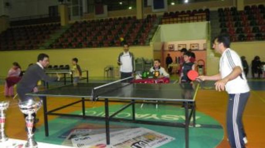 Veliler tenis turnuvasında buluştu