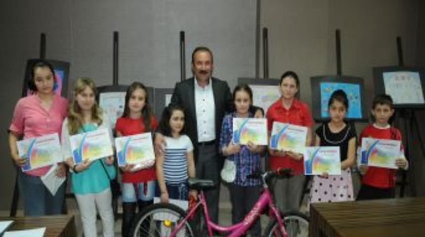 Belediye &Ccedil;alışanlarının &Ccedil;ocukları Yarıştı